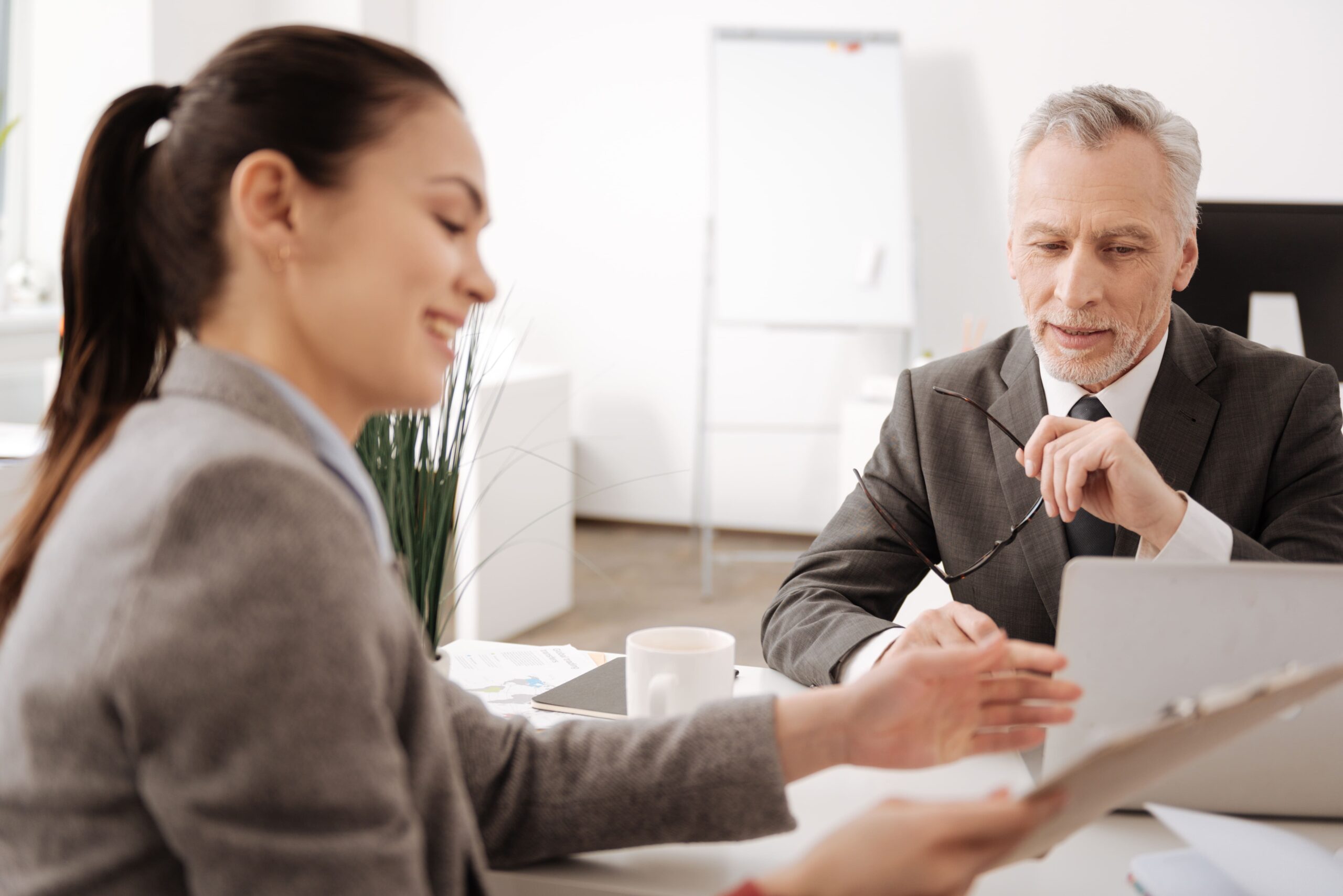 Como fazer a gestão financeira na advocacia? Saiba como organizar finanças, evitar prejuízos e garantir um escritório rentável.