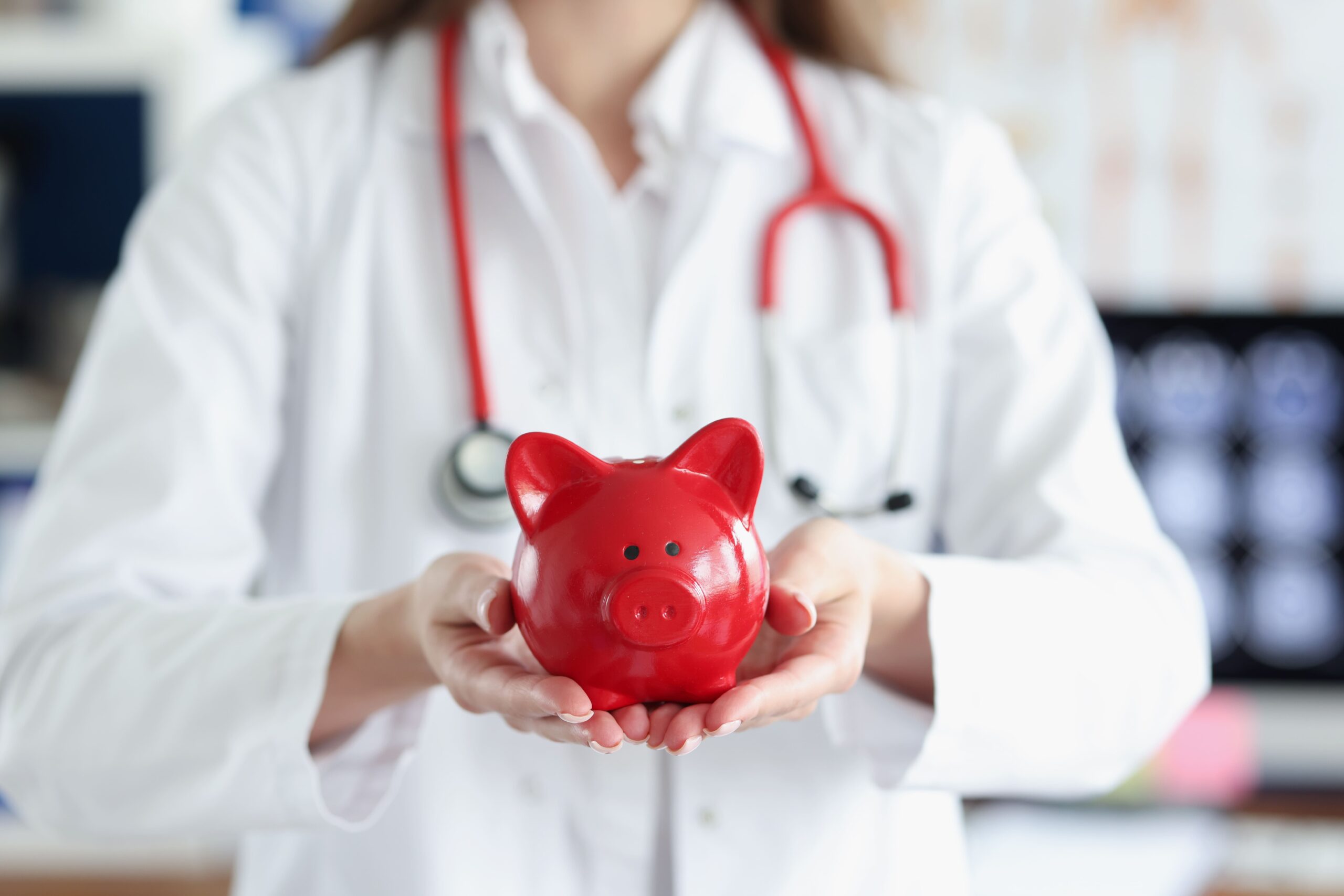 Como fazer controle de finanças para médicos de forma eficiente? Veja 3 dicas essenciais para manter tudo sob controle.